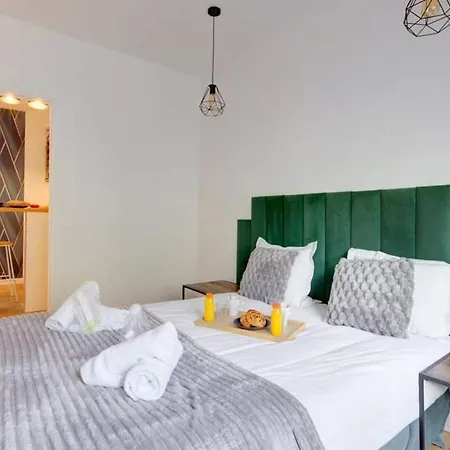 Cosy Centre Apartment